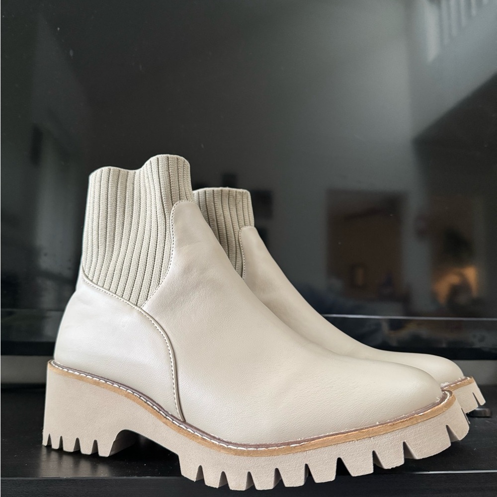 Cream Heeled Boot Coconuts by Matisse Size 9